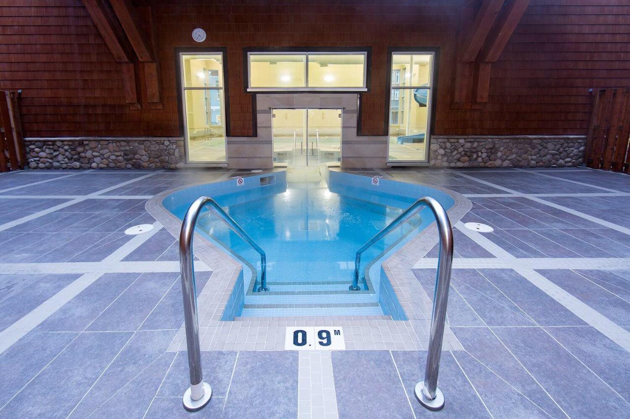 B&B Grand Rockies Resort 2Br 1Pullout Canmore Exteriér fotografie
